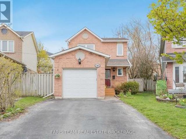 44 Hadden Crescent, Barrie, ON, L4M 6G6 house for sale | Listing ID S13565 | Royal LePage