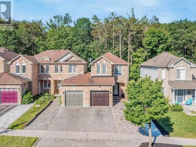 44 Hawthorne Crescent, Barrie, ON, L4N 9Y7 house for sale | Listing ID S13471 | Royal LePage