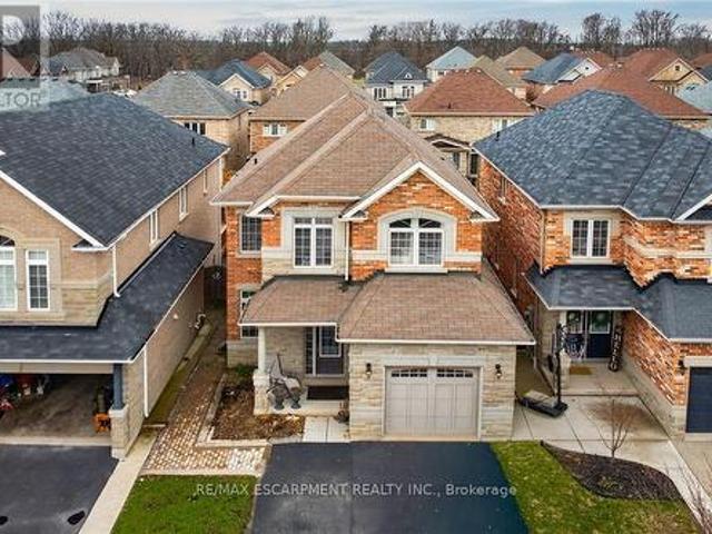 44 Matteo Trail, Hamilton, ON, L9B 0E6 house for sale | Listing ID X13471 | Royal LePage