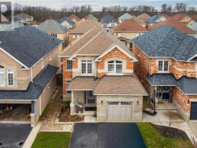 44 Matteo Trail, Hamilton, ON, L9B 0E6 house for sale | Listing ID 40840 | Royal LePage
