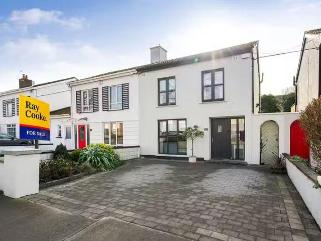 44 Meadowview Grove, Lucan, Co. Dublin is for sale