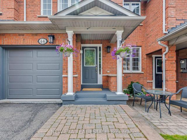 44 Millcliff Circle, Aurora | For Sale @ $969,999 | Condos. Ca