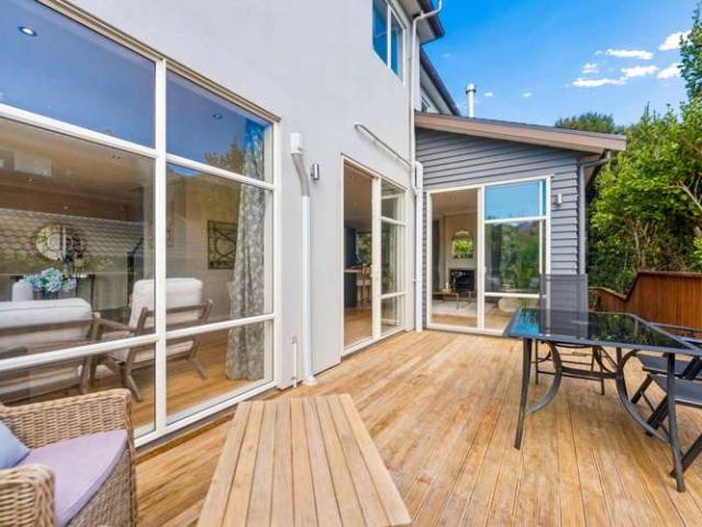 44 Newbury Place, Schnapper Rock, North Shore City