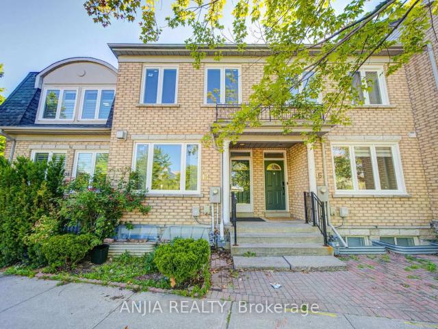 44 Pond Drive, Thornhill | 3+2Beds/3Bath, Townhouse, $849,000 | Condos. Ca