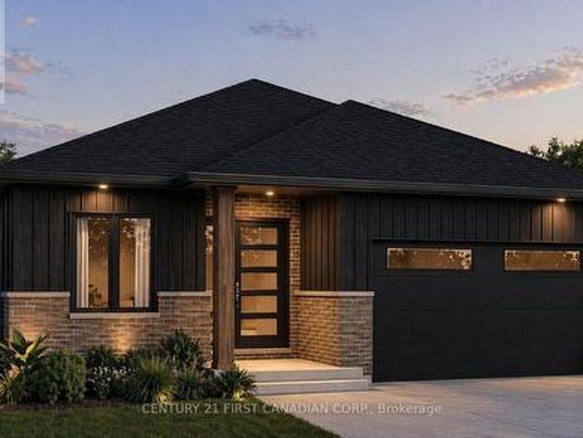 44 Postma Crescent, North Middlesex Ailsa Craig, ON, N0M 1A0 house for sale | Listing ID X13514 | Royal LePage