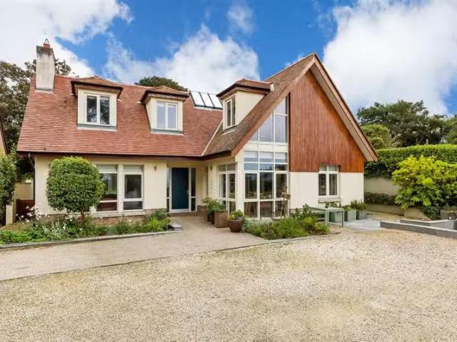 44G Strand Road, Sutton, Dublin 13