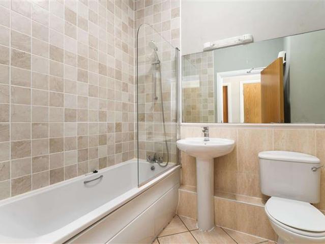 450,000 | Apartment 11 Garrison Mews, Willow Avenue, Dublin 18 Ray Cooke Auctioneers 5011 MyHome. Ie Residential
