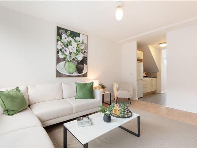 450,000 | Apt 45 The Moorings, Fitzwilliam Quay, Ringsend, Dublin 4 Hunters Estate Agent 5016 MyHome. Ie Residential