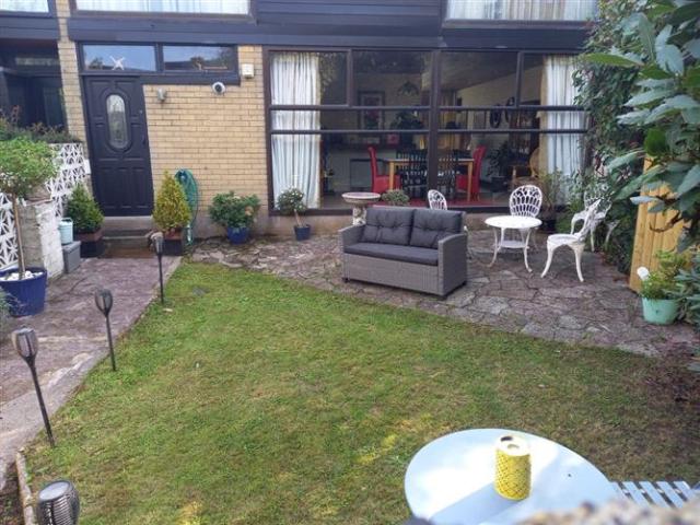 450,000 | 35 Dundanion Court, Blackrock, Cork Timothy Sullivan & Associates M. I.A.V.I 4830 MyHome. Ie Residential