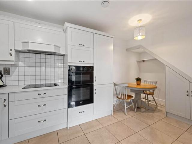 450,000 | 58 Fishermans Wharf, York Road, Ringsend, Dublin 4 Allen & Jacobs 5002 MyHome. Ie Residential