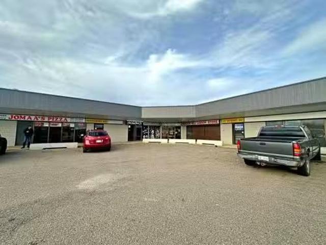 450 208 Beacon Hill Drive, Fort Mcmurray, AB, T9H 2R1 commer.