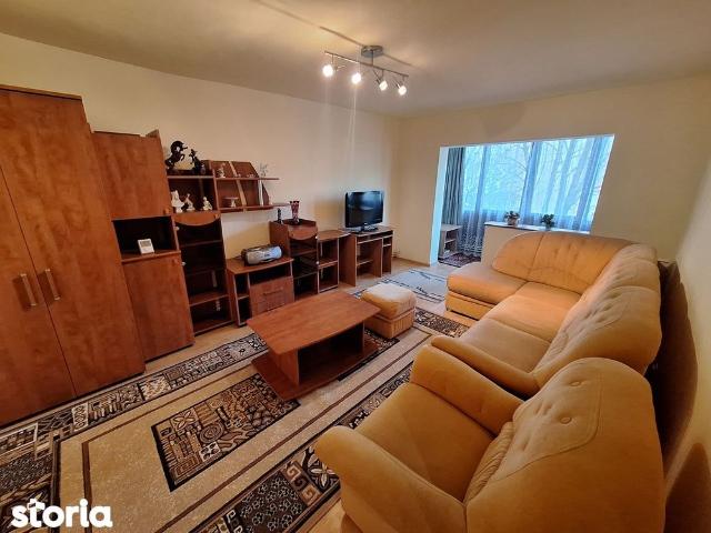 450 euro!Ap.cu 3 camere Et 1 cu centrala proprie Zona Bucovina