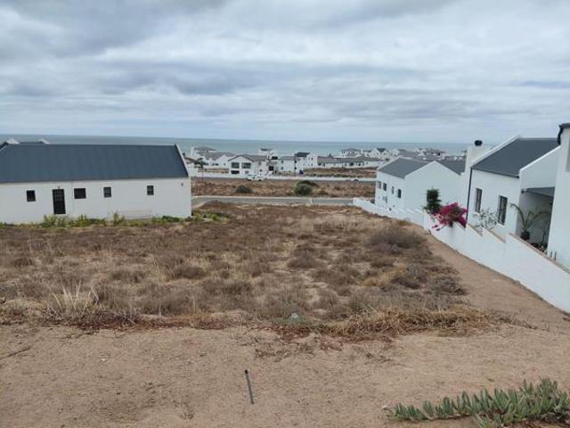 450 m² Land available in Da Gama Bay