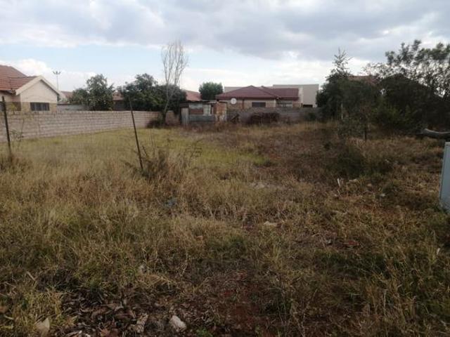450 m² Land available in Lebowakgomo