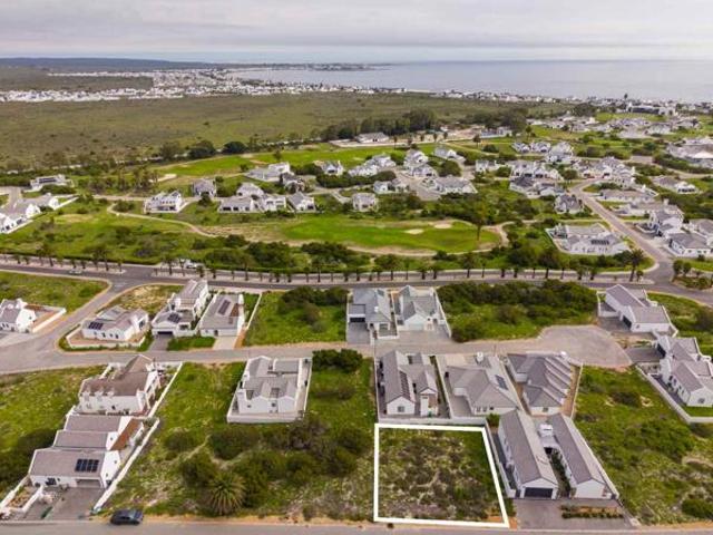 450 m² Land available in Shelley Point