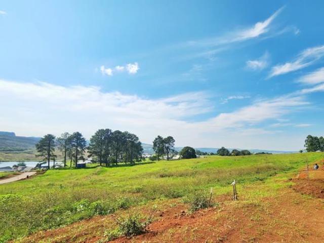 450 m² Land available in St Johns Village