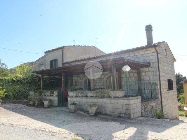 450 / mese, 90 Mq Tecnocasa.it 61111778