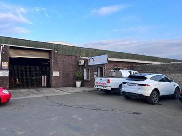 430 sqm workshop to let in mkondeni.
