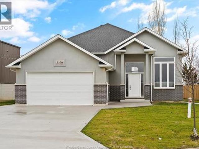 4511 Ursula, Lakeshore, ON, N0P 1J0 house for sale | Listing ID 26017 | Royal LePage