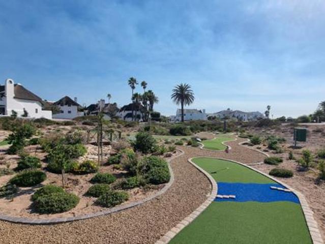 453 m² Land available in Shelley Point