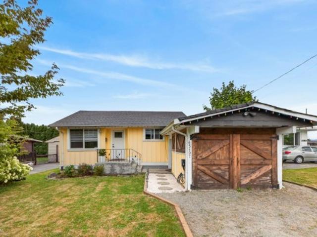 45407 Wellington Avenue, Chilliwack, BC, V2P 2G2 house for sale | Listing ID R3146 | Royal LePage