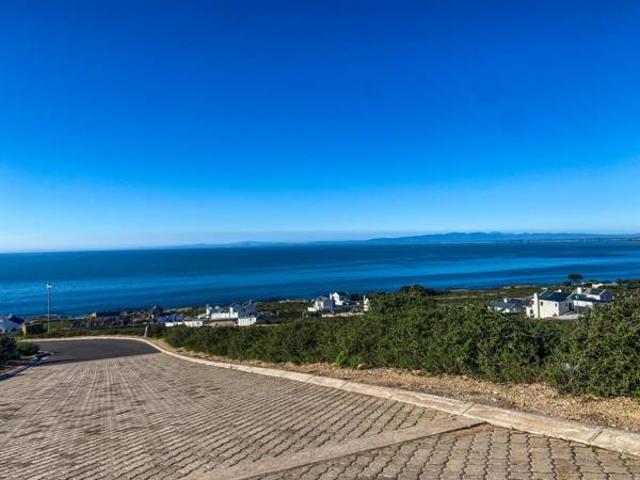 454 m² Land available in St Helena Views