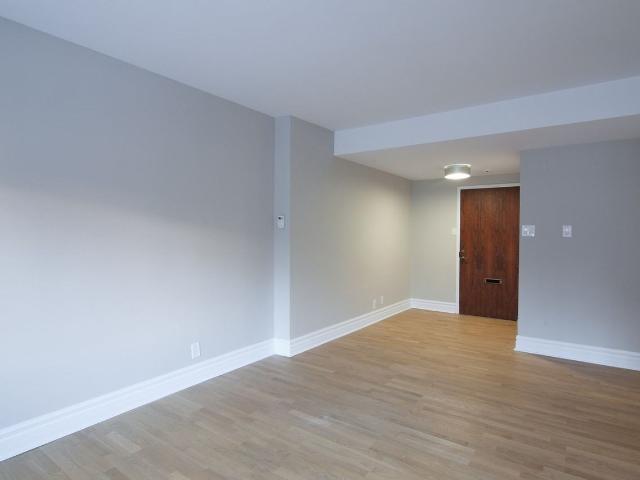 4555 Bonavista Avenue 3 Bedroom Apartment for Rent at 4555 Av Bonavista, Montréal, QC H3W 2C7 Snowdon