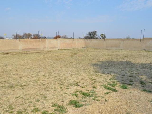 455 m² Land available in Flamwood