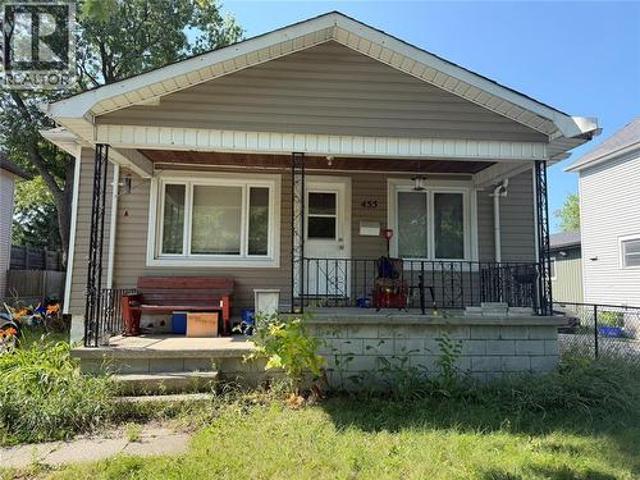 455 Wellington Street, Sarnia, ON, N7T 1H7 house for sale | Listing ID 26020 | Royal LePage