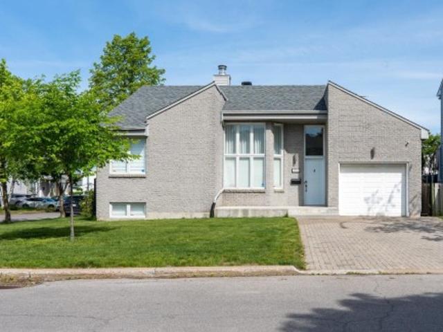 4565 Rue Dubord, Laval Chomedey, QC, H7T 2R1 house for sale | Listing ID 22934 | Royal LePage