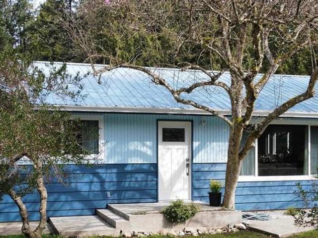 4569 Francis Peninsula Road, Madeira Park, BC, V0N 2H1 house for sale | Listing ID R2985 | Royal LePage