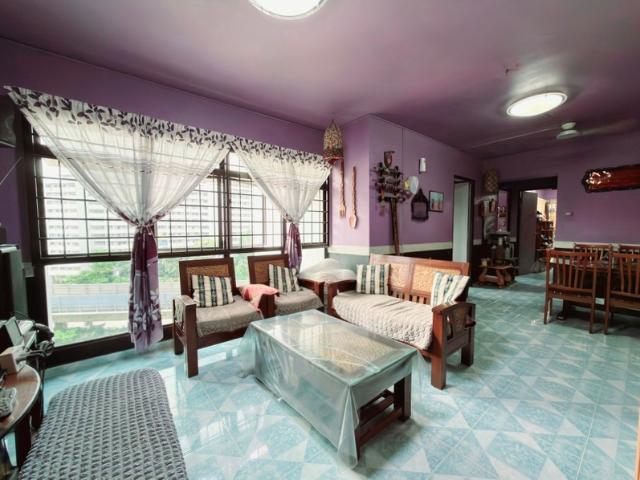 456 Clementi Avenue 3 HDB Apartment For Sale, $880,000, 3 Bed 2 Bath 968 sqft $909.00 psf
