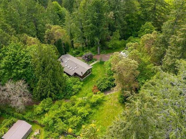456 Sparton Rd, Saanich, BC, V9E 2H4 house for sale | Listing ID 1000 | Royal LePage