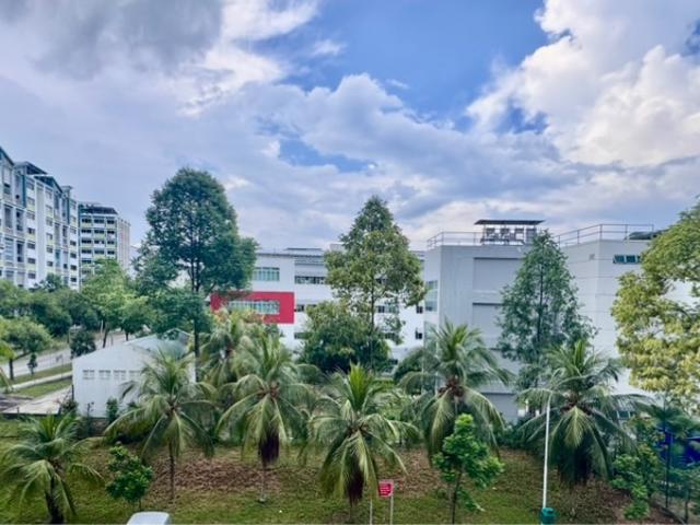 456 Pasir Ris Drive 4 HDB Apartment For Sale, $920,000, 3 Bed 2 Bath 1,539 sqft $598.00 psf