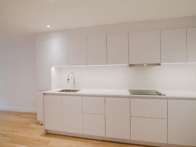4570 4590 Queen Mary 1 Bedroom Apartment for Rent at 4580 Ch Queen Mary, Montréal, QC H3W 1W6 Côte Des Neiges