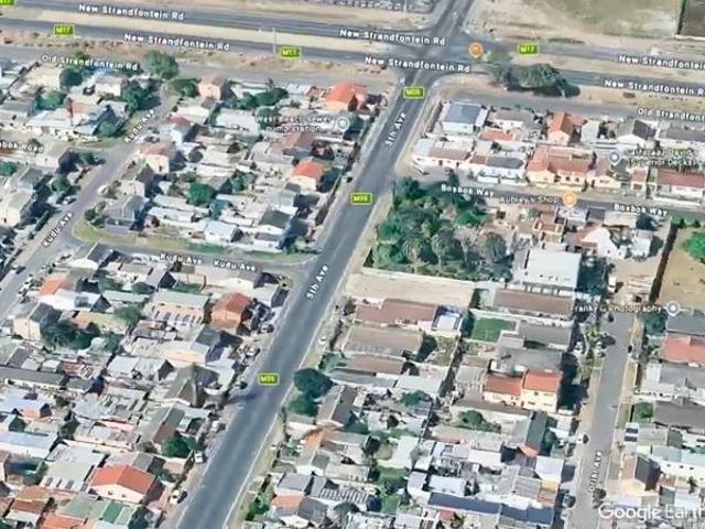 457 m² Land available in Lotus River