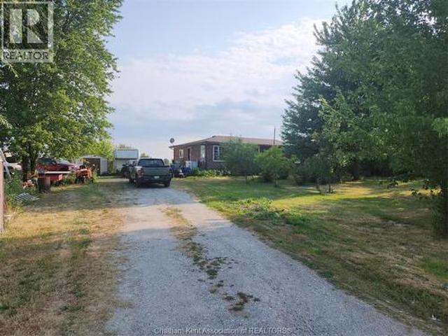 457 Smith Line, Sombra, ON, N0P 2H0 house for sale | Listing ID 26018 | Royal LePage