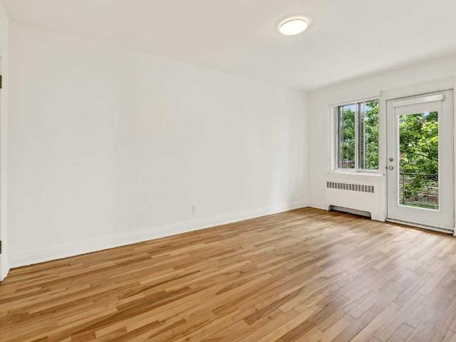 4585 Dupuis Avenue 3 Bedroom Apartment for Rent at 4585 Av Dupuis, Montréal, QC H3T 1E7 Côte Des Neiges