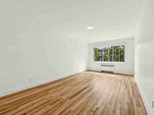 4585 Dupuis Avenue 2 Bedroom Apartment for Rent at 4585 Av Dupuis, Montréal, QC H3T 1E7 Côte Des Neiges