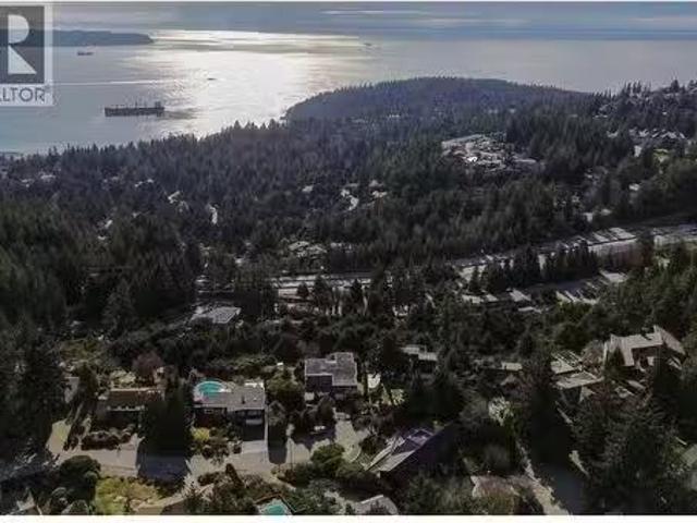 4582 Woodgreen Court, West Vancouver, BC, V7S 2V7 house for.