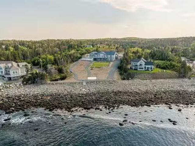 458 Ketch Harbour Road, Bear Cove, NS, B3V 1P8 house for sal.