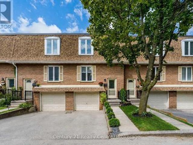 1537 Westminster Place, Burlington, ON, L7P 2B4 townhouse for sale | Listing ID W13682 | Royal LePage