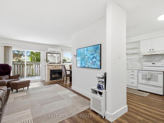45 2440 Bromsgrove Road, Mississauga | 3Beds/3Bath, Townhouse, $689,000 | Condos. Ca