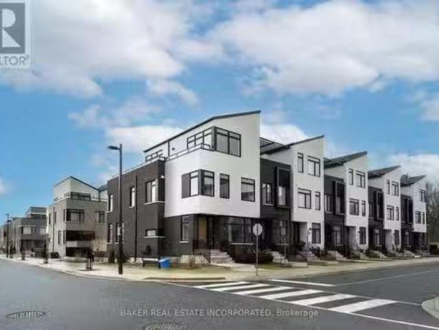 45 30 Lou Parsons Way, Mississauga, ON, L5H 0B2 townhouse.