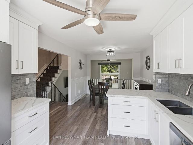 45 350 Camelot Court, Oshawa | 3Beds/2Bath, Townhouse, $525,000 | Condos. Ca