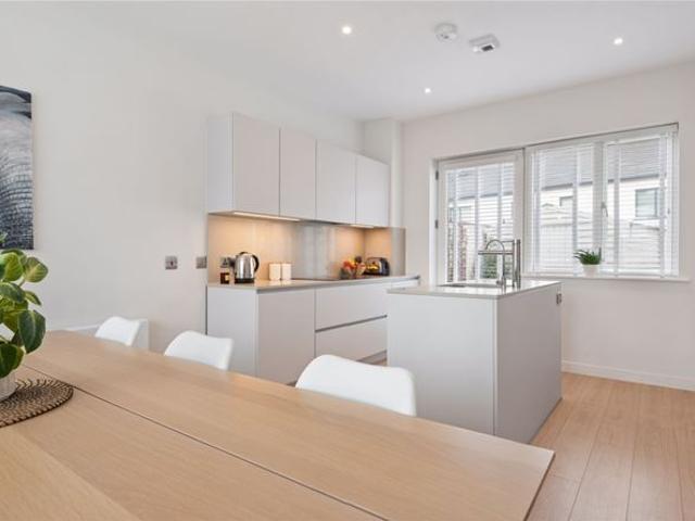45 The Avenue, St. Marnocks Bay, Portmarnock, County Dublin Noel Kelly Auctioneers Ltd 4914 MyHome. Ie Residential