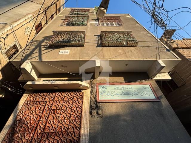 45 Yards Commercial Building For Sale In Bizerta Lines, Saddar Town