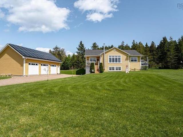 45 Amys Drive, Hackett'S Cove, NS, B3Z 3M3 house for sale | Listing ID 202612 | Royal LePage