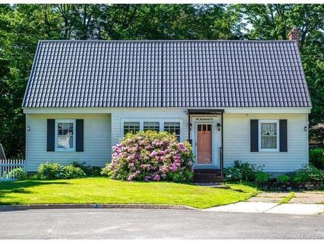 45 Ashland Crt, Fredericton, NB, E3B 2N8 house for sale | Listing ID NB143363 | Royal LePage