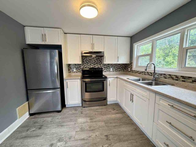 45 Campbell Ave 2 Bedroom Apartment for Rent at 45 Campbell Ave, Barrie, ON L4N 2T2 Allandale